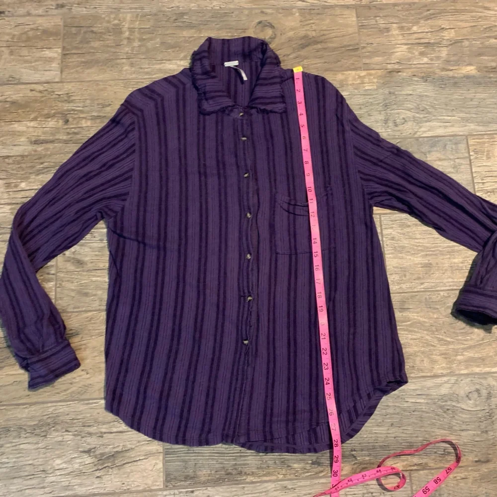 Women’s Free People beach purple striped button-up shirt - Picture 6 of 6